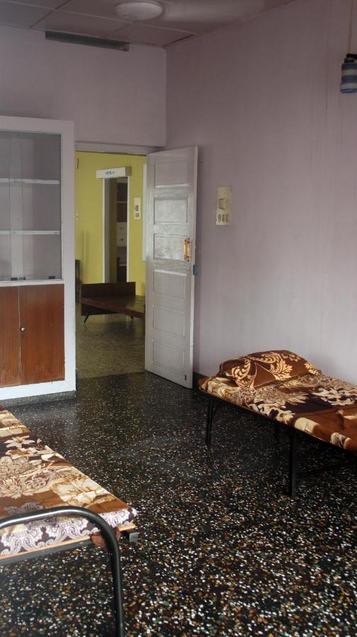 Bed And Bath For 1-8 People Hotel Thiruvananthapuram Exterior foto