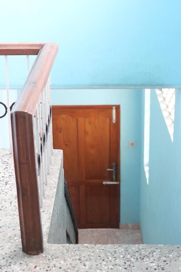 Bed And Bath For 1-8 People Hotel Thiruvananthapuram Exterior foto